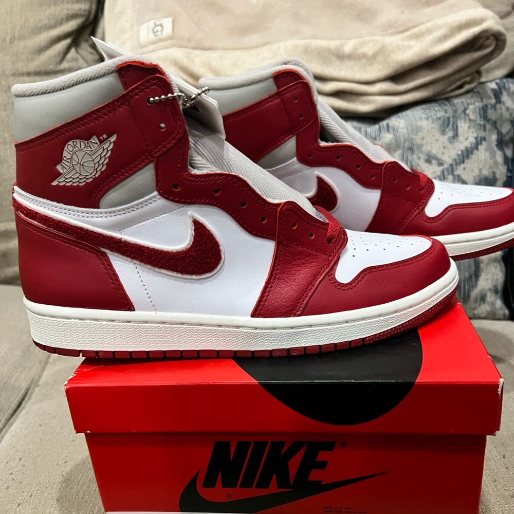Women’s Air Jordan 1 High "Newstalgia”